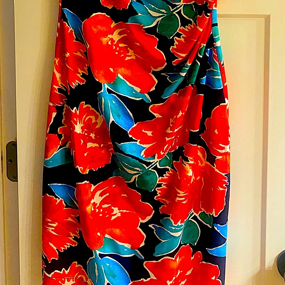 Beautiful floral Alex Marie short sleeve dress.